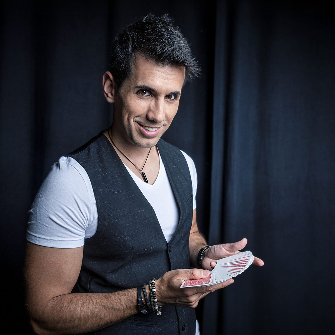 Adrián Vega